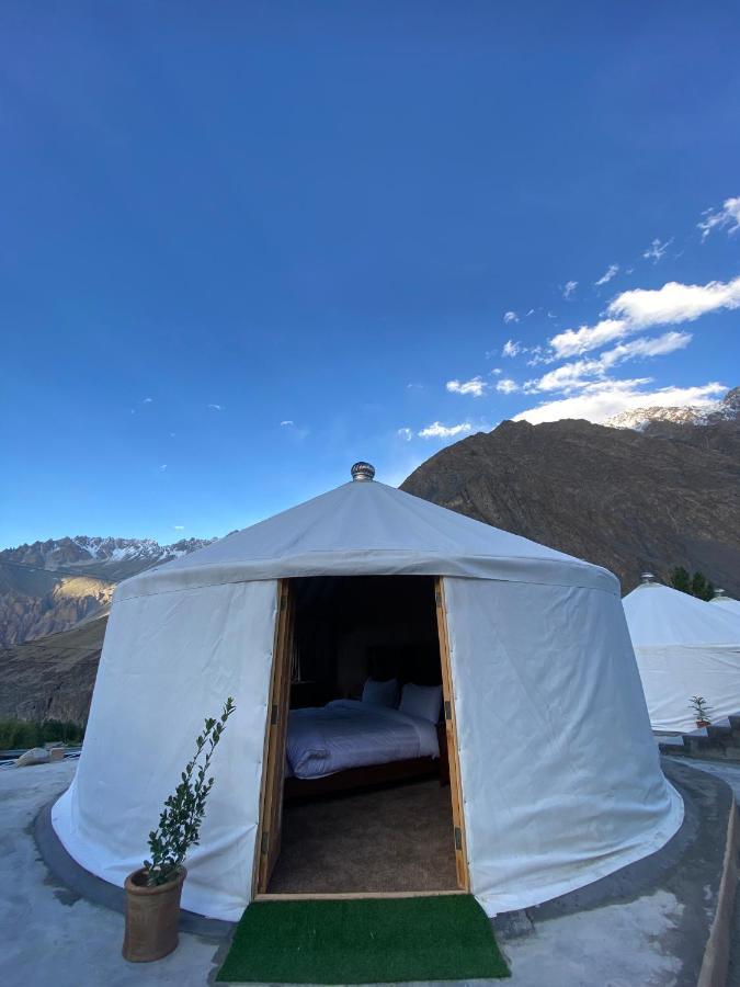 Apex Hotels And Resorts Hussaini Karimabad  Eksteriør bilde