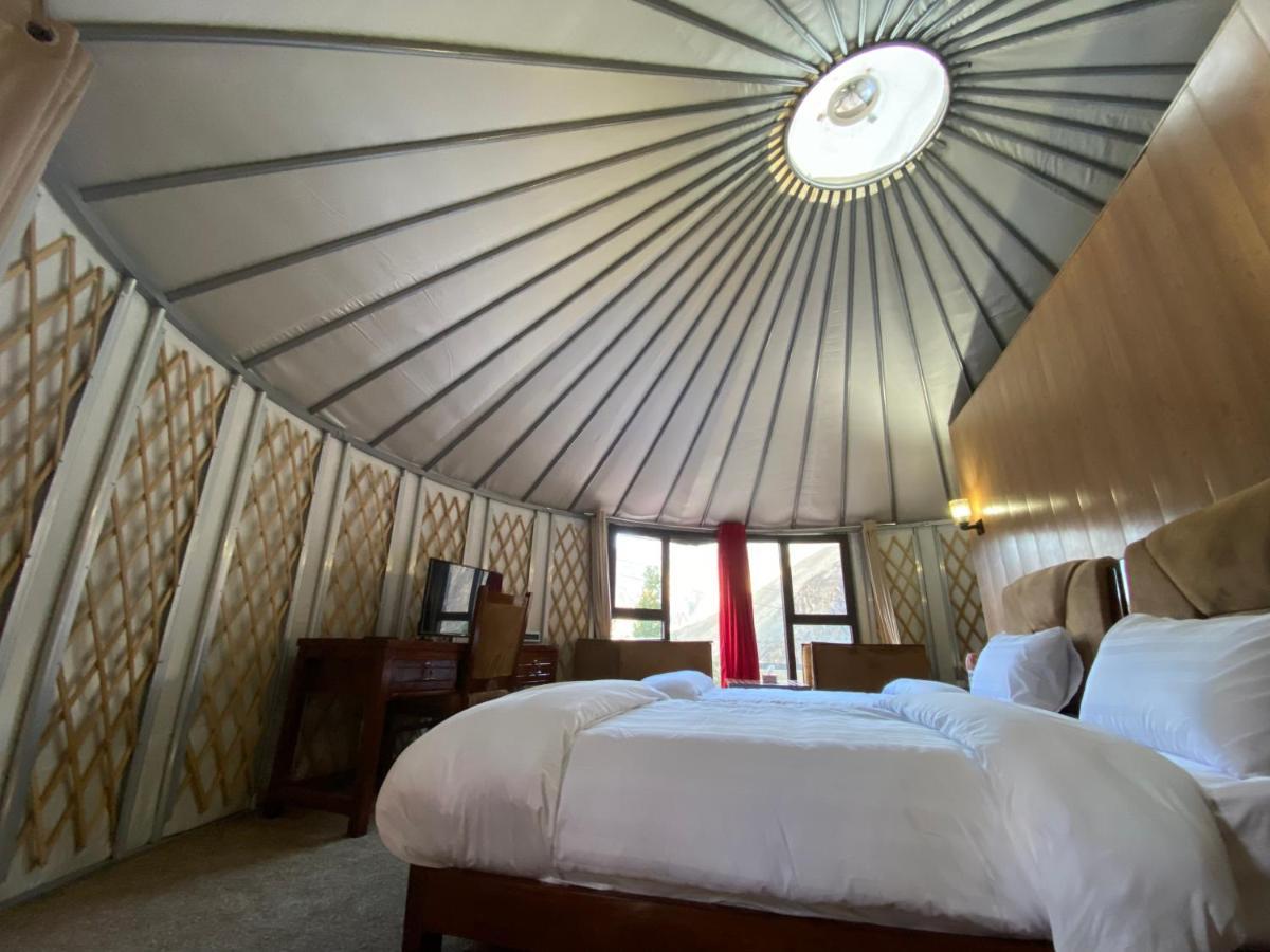 Apex Hotels And Resorts Hussaini Karimabad  Eksteriør bilde