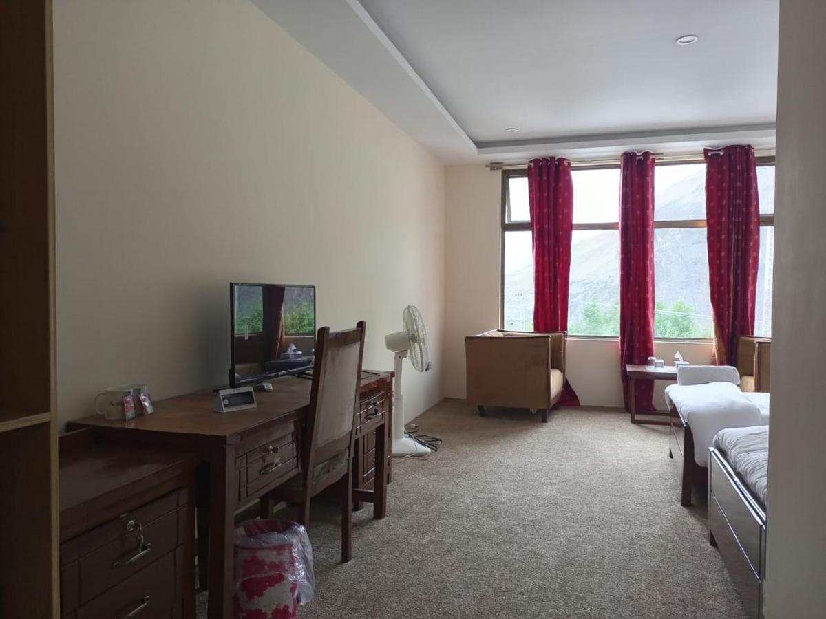 Apex Hotels And Resorts Hussaini Karimabad  Eksteriør bilde