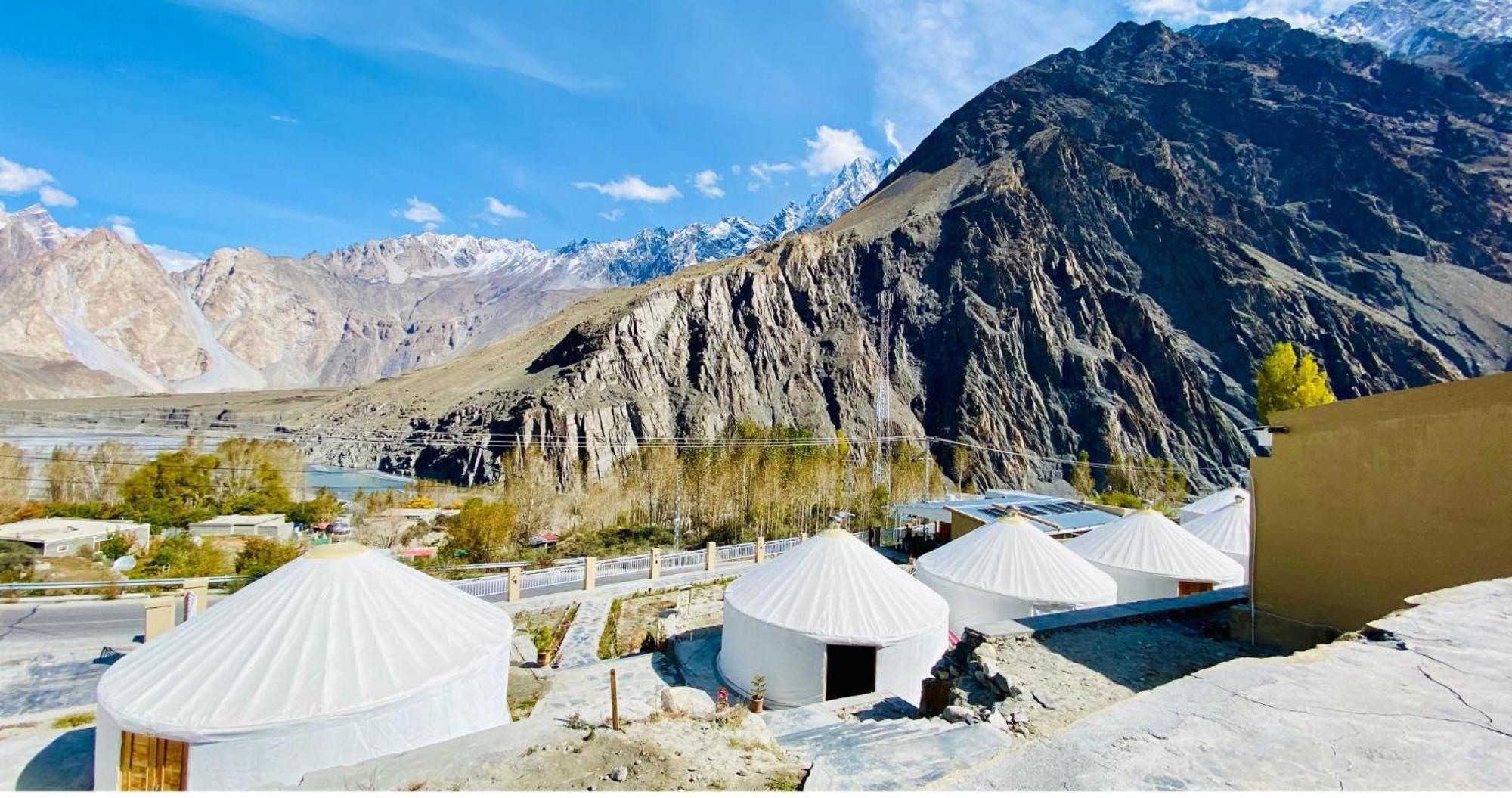 Apex Hotels And Resorts Hussaini Karimabad  Eksteriør bilde