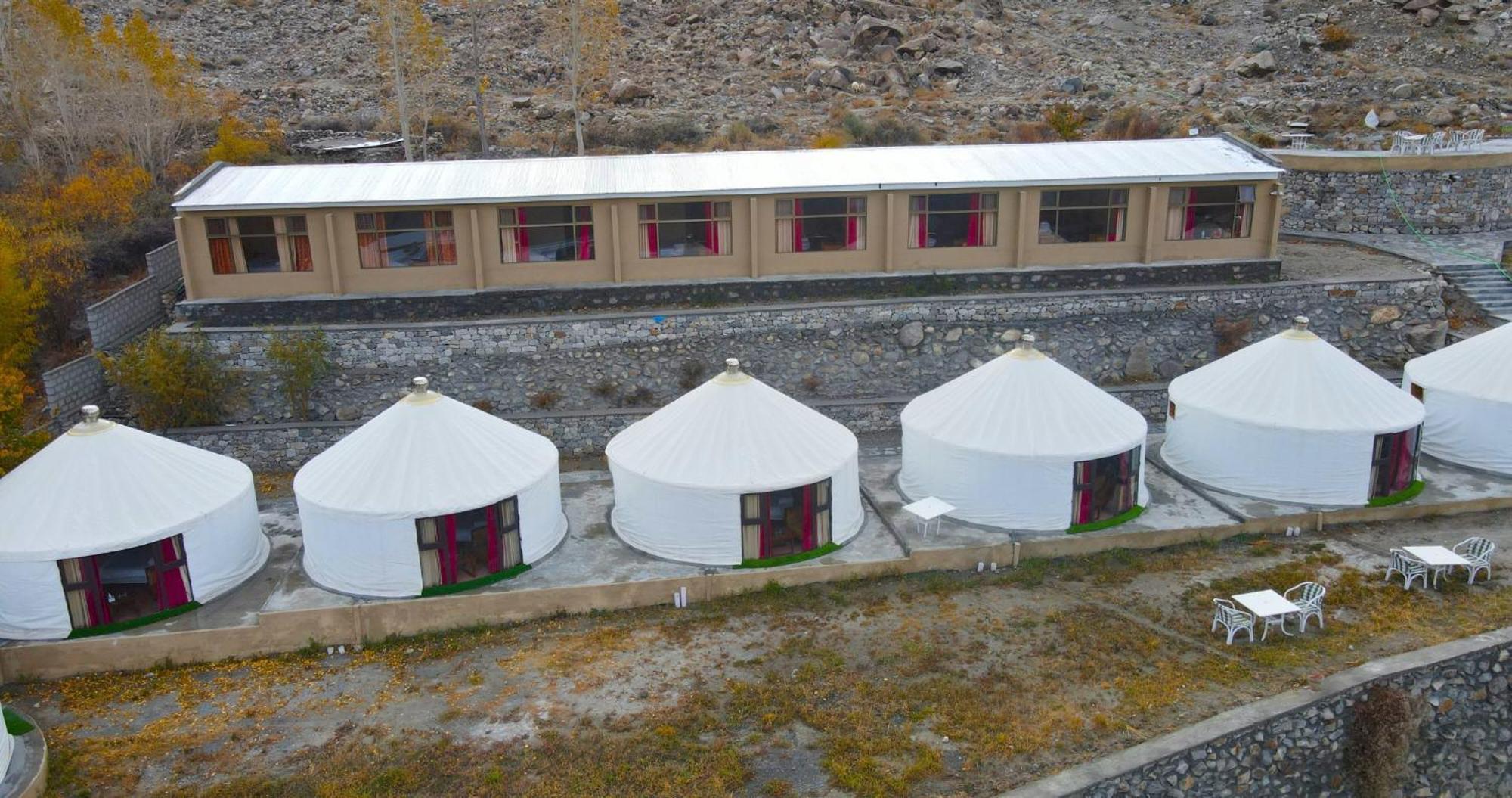 Apex Hotels And Resorts Hussaini Karimabad  Eksteriør bilde