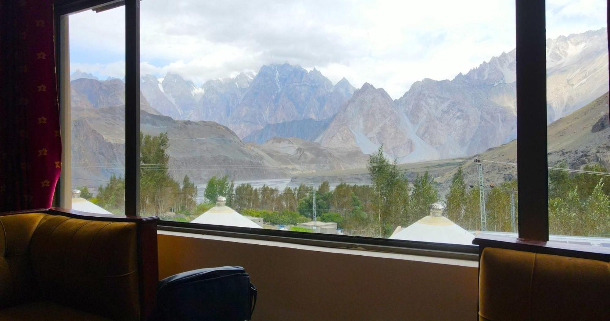 Apex Hotels And Resorts Hussaini Karimabad  Eksteriør bilde