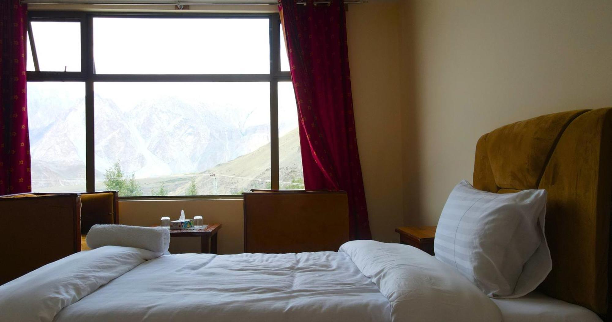 Apex Hotels And Resorts Hussaini Karimabad  Eksteriør bilde
