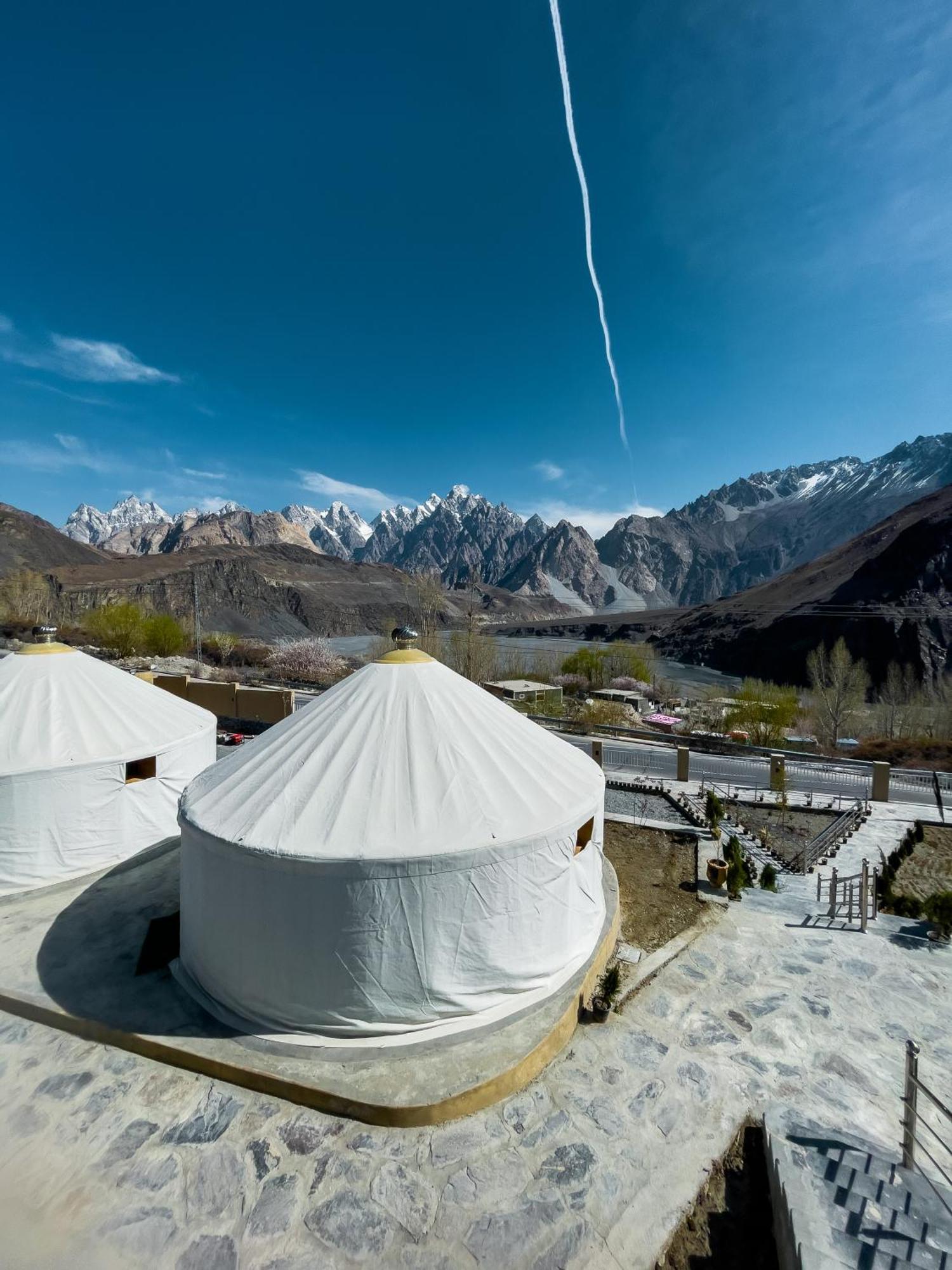 Apex Hotels And Resorts Hussaini Karimabad  Eksteriør bilde