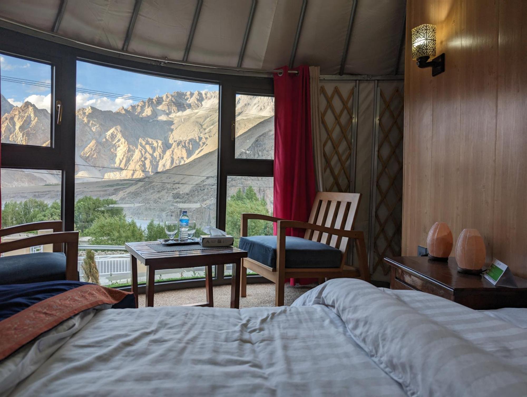 Apex Hotels And Resorts Hussaini Karimabad  Eksteriør bilde