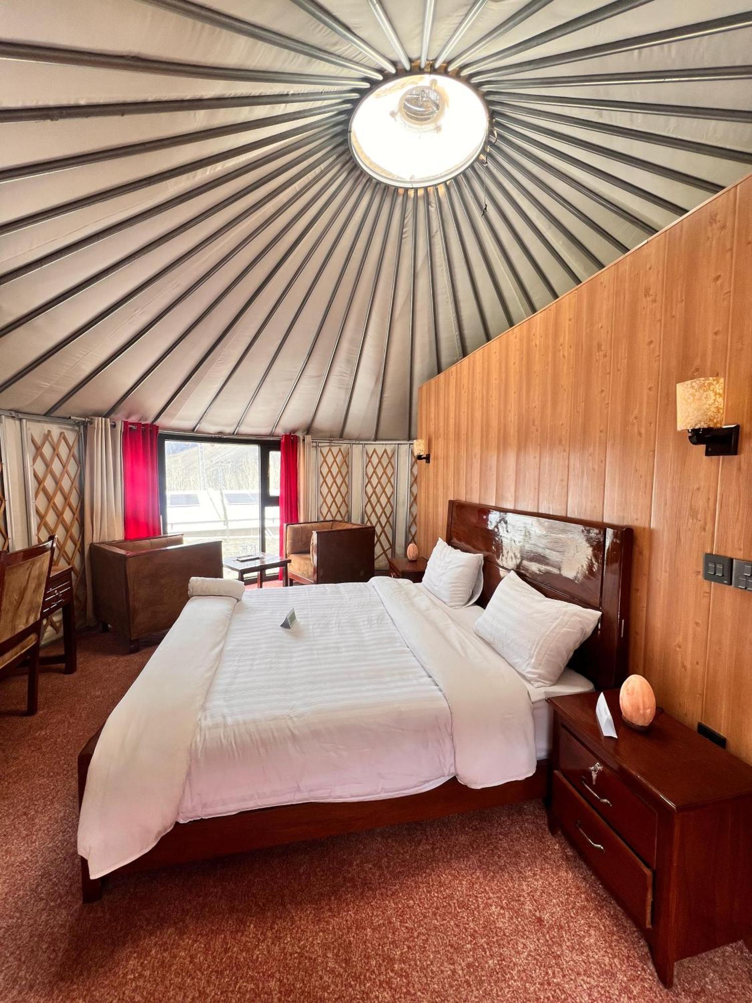 Apex Hotels And Resorts Hussaini Karimabad  Eksteriør bilde
